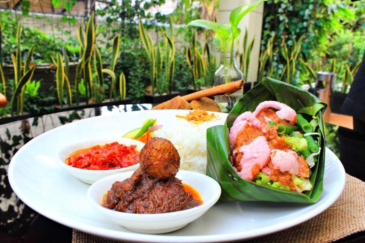 Horison Balairung Jakarta Exteriör bild